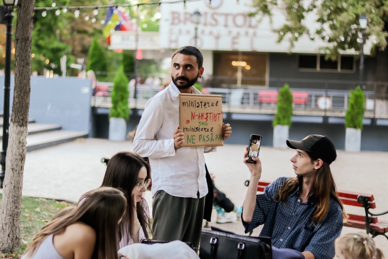 Hărțuirea în cultură nu e o excepție. Cine își asumă responsabilitatea?
